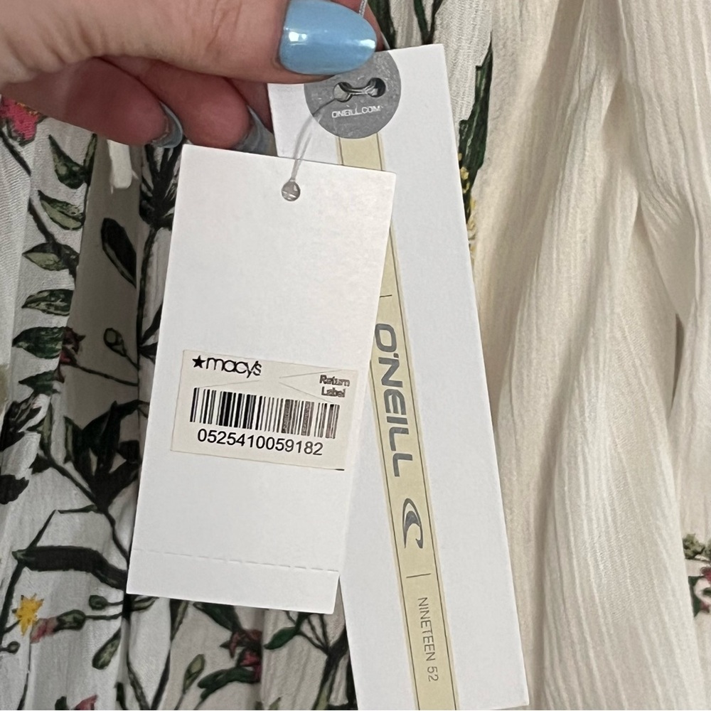NEW O'Neill White sheer Blouse with Floral Embroidery MSRP $54 - Picture 8 of 10